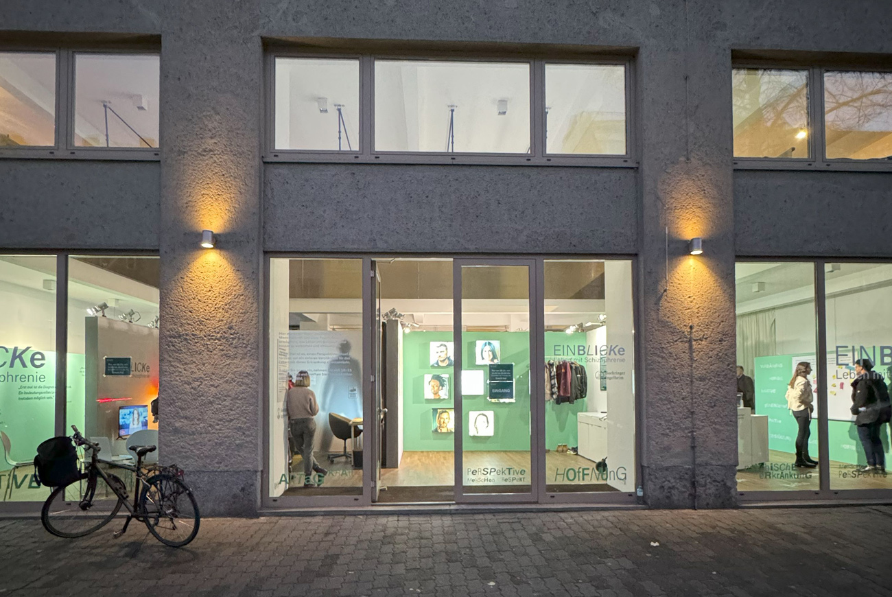 Ein immersives Ausstellungserlebnis lieferte konkrete Einblicke in das Leben mit Schizophrenie.
